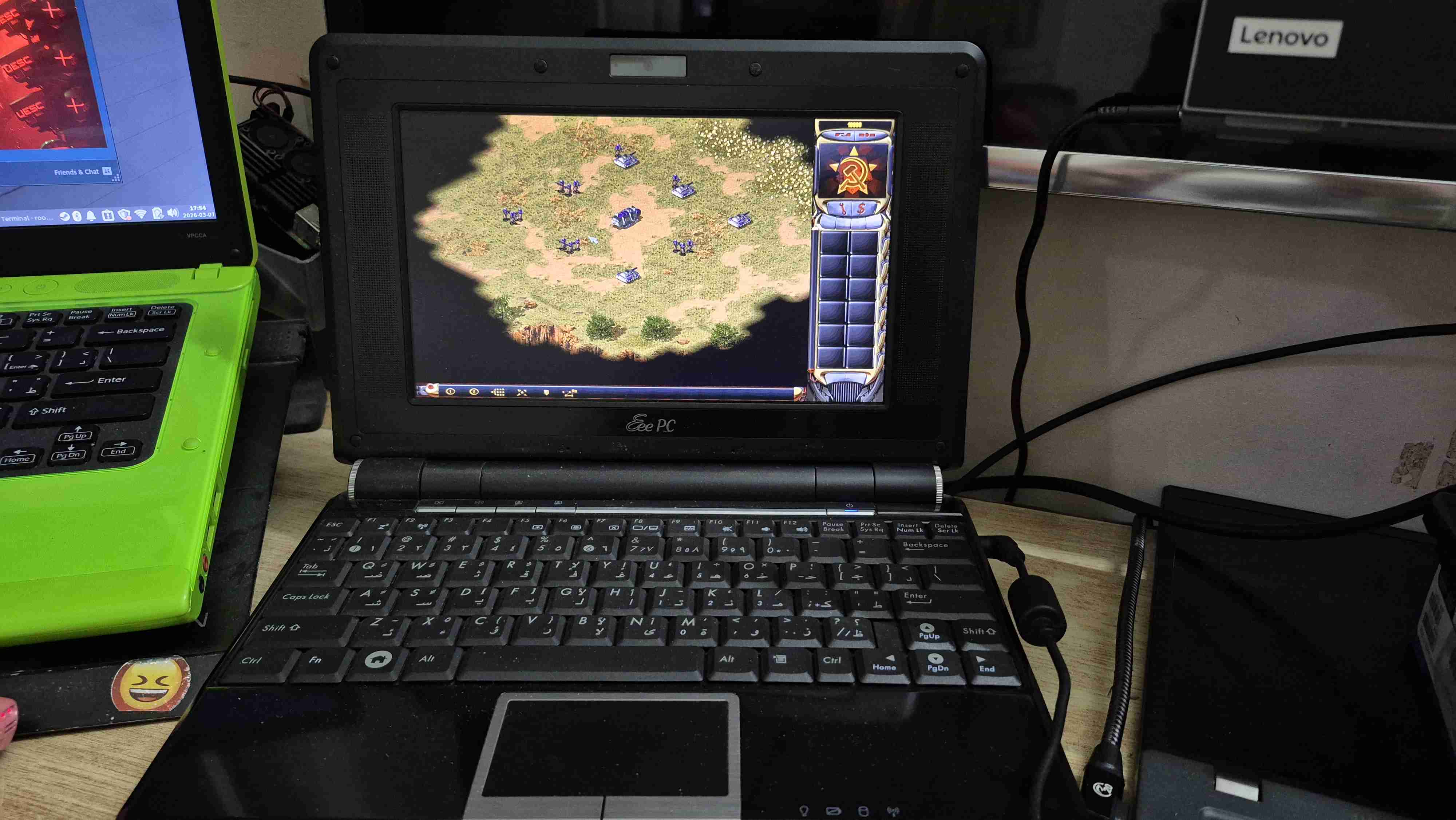 Eee PC Running Windows XP Running Red Alert 2